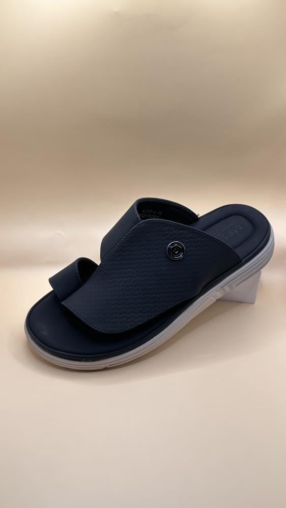 Shoe with design 207-8
