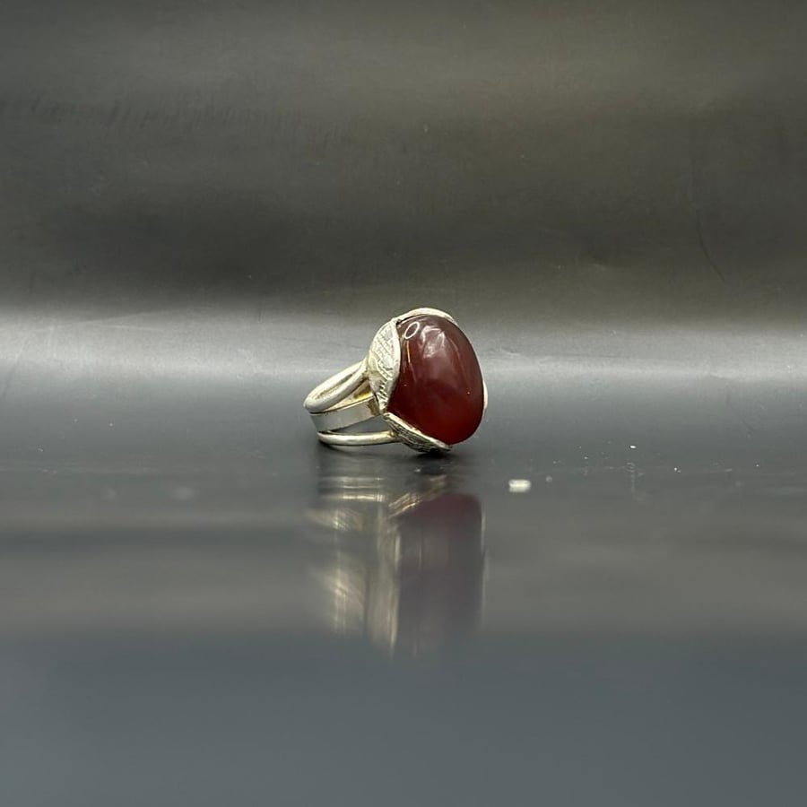 Yemeni agate ring