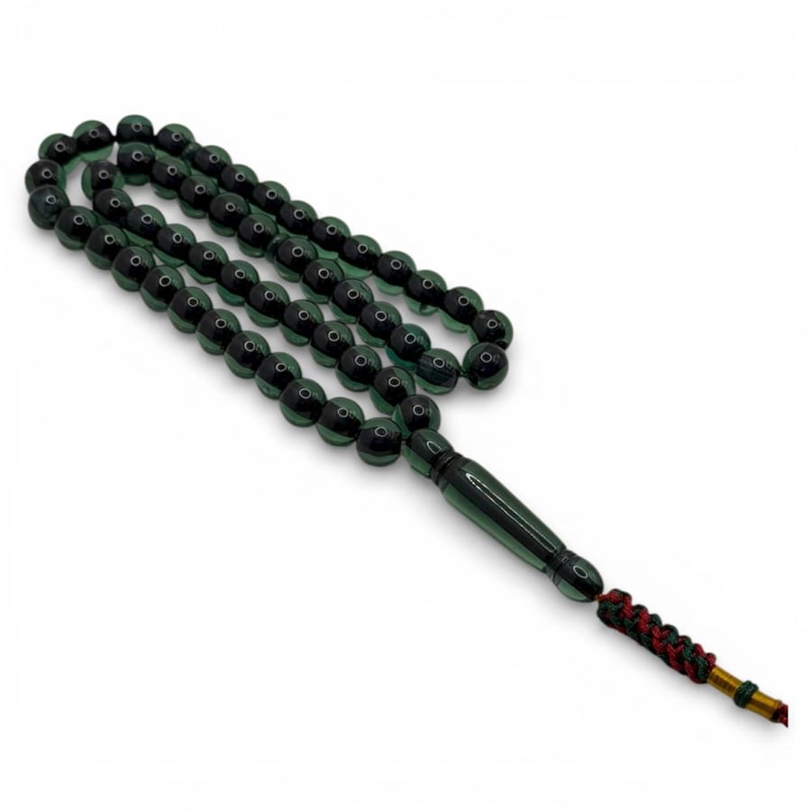 A tasbih with a clasp