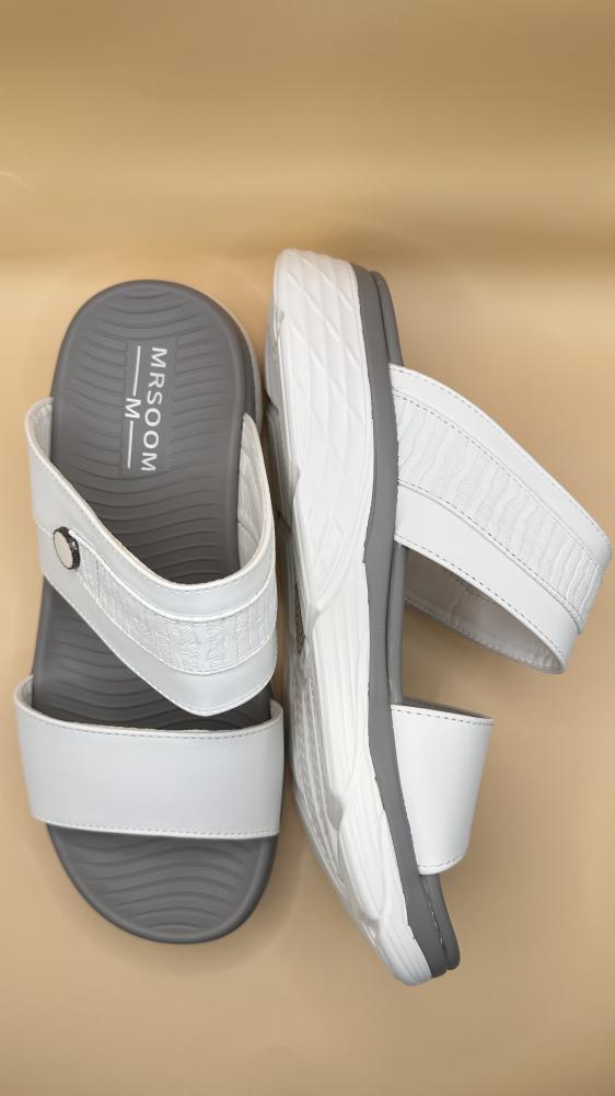 Shoe with design 050-12