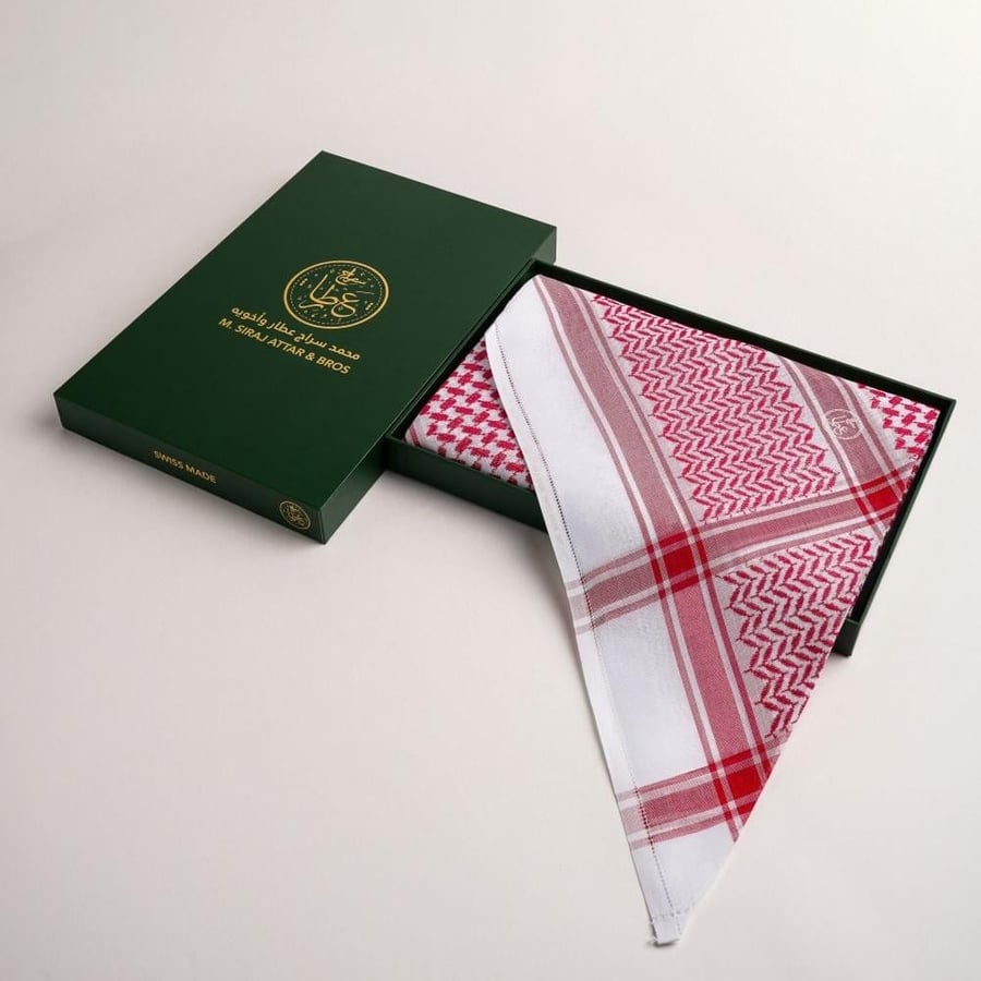 شماغ العطار احمر