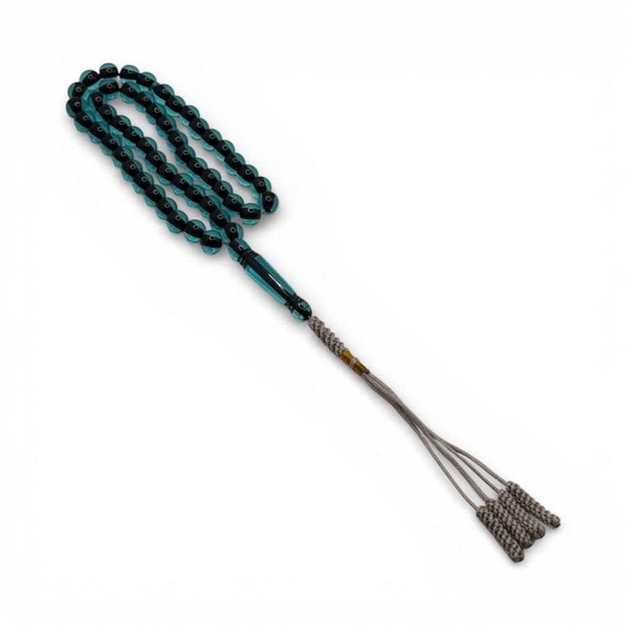 A tasbih with a clasp