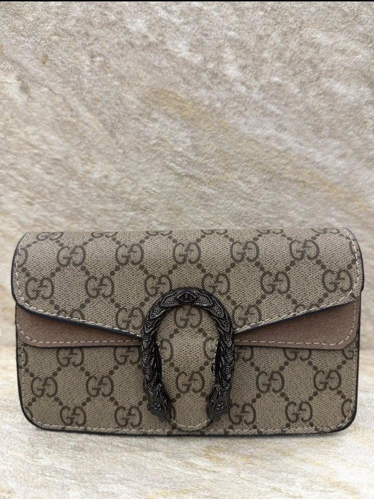 شنطه ماركة