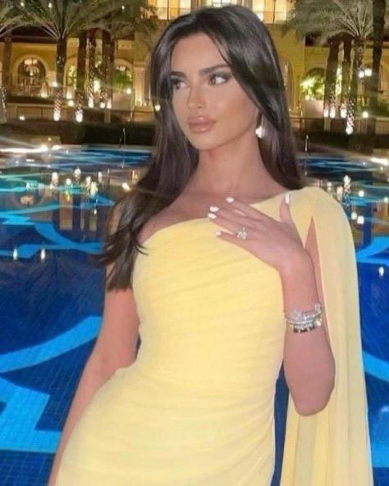 Soft yellow dress