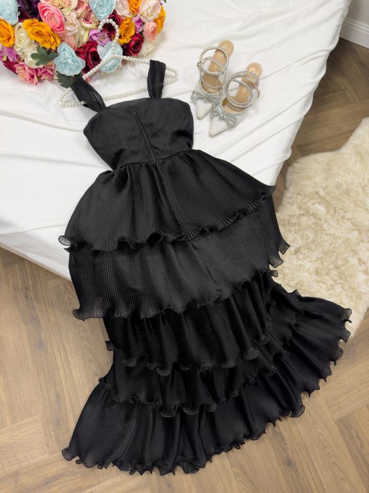 Puffed dress