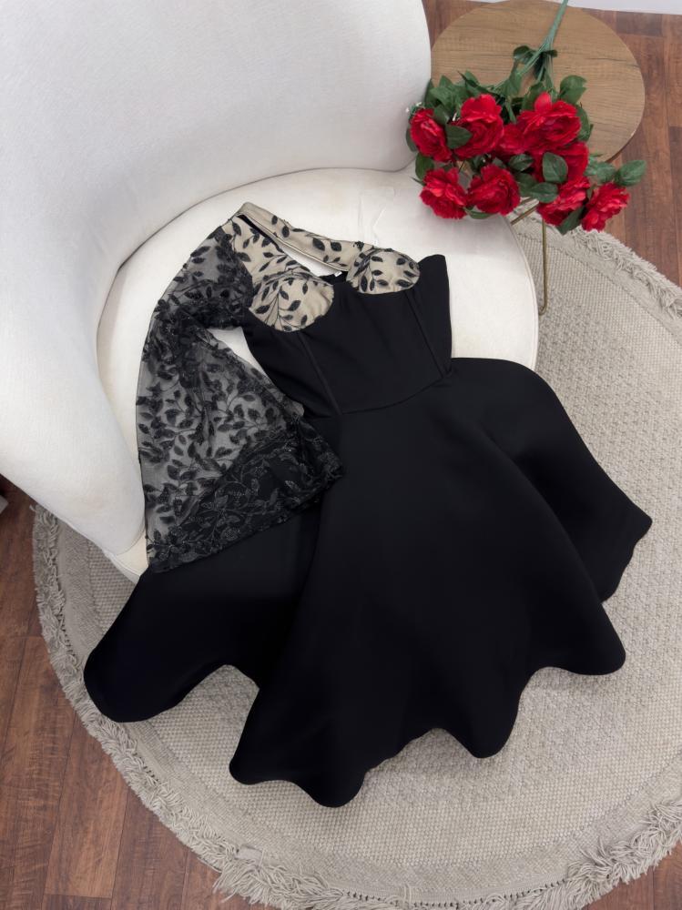 Elegant mid-length occasion dress
