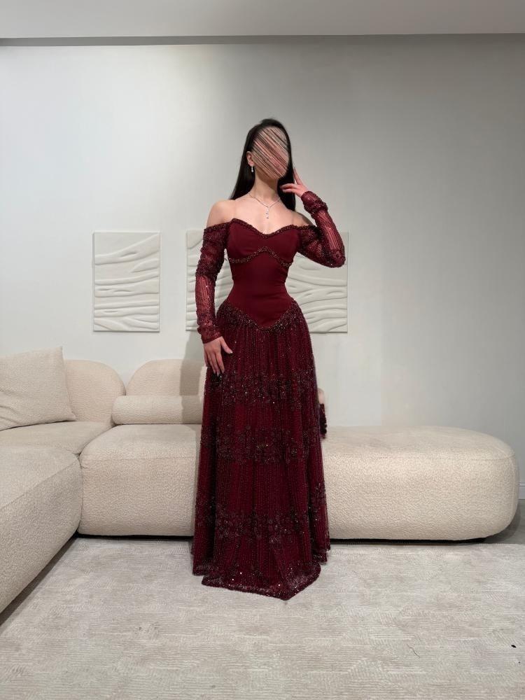 فستان عنابي
