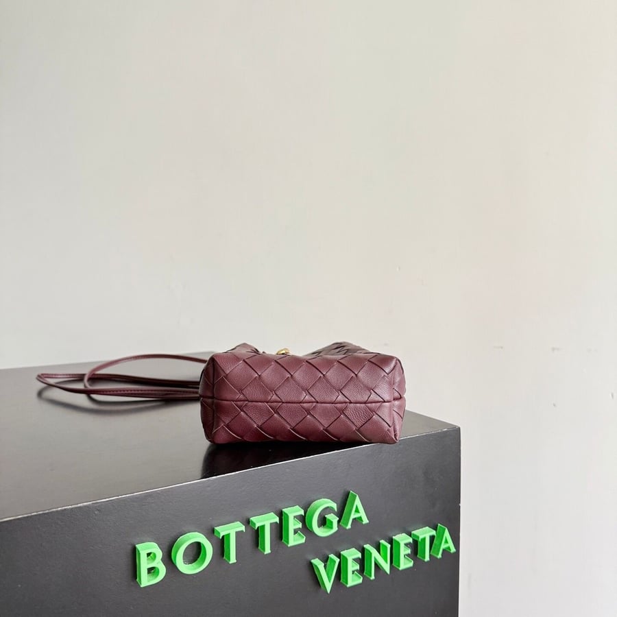 حقيبة Bottega