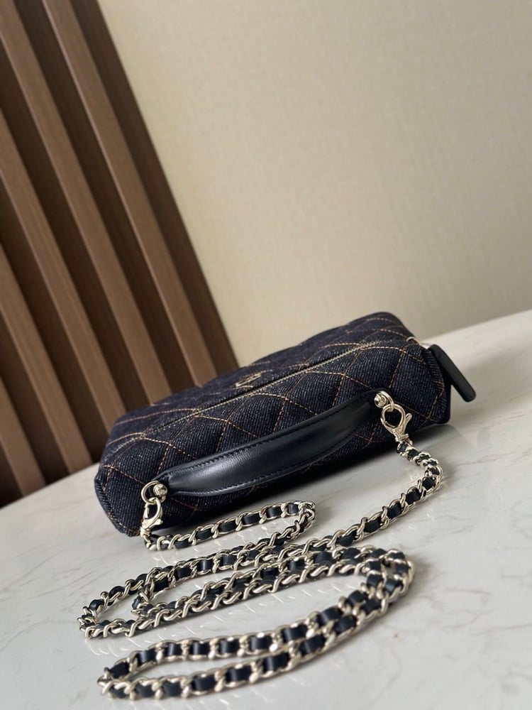 حقيبة CHANEL