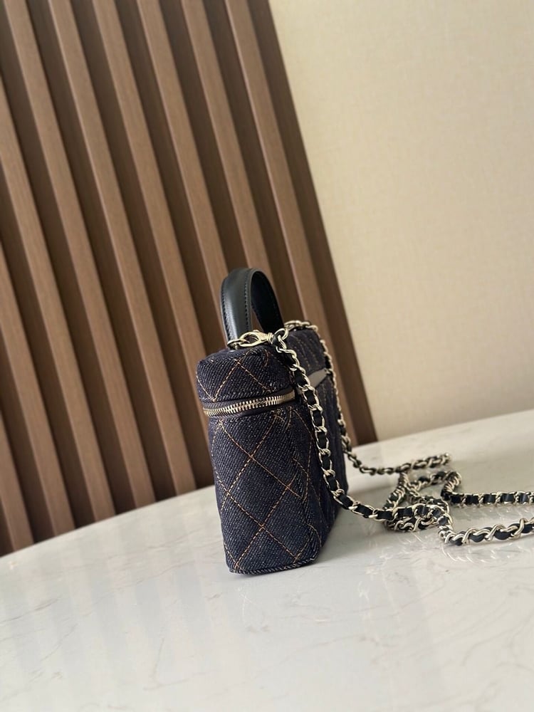 حقيبة CHANEL
