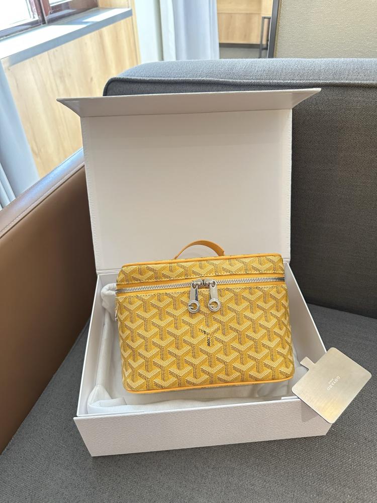 Goyard vanity muse bag