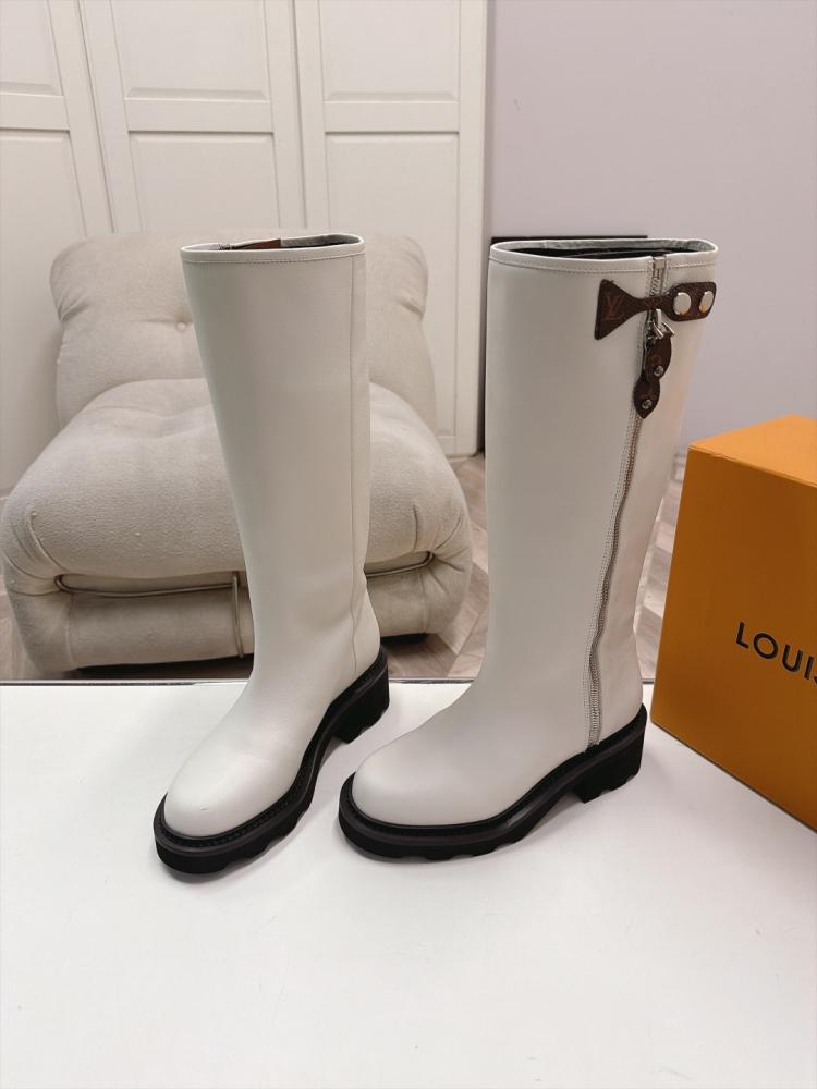بوت LV طويل