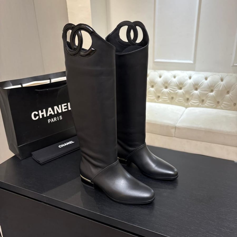 بوت Chanel طويل