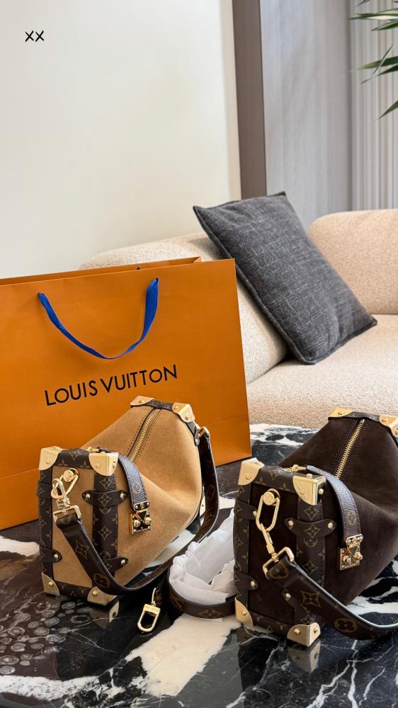 LV side trunk sued bag