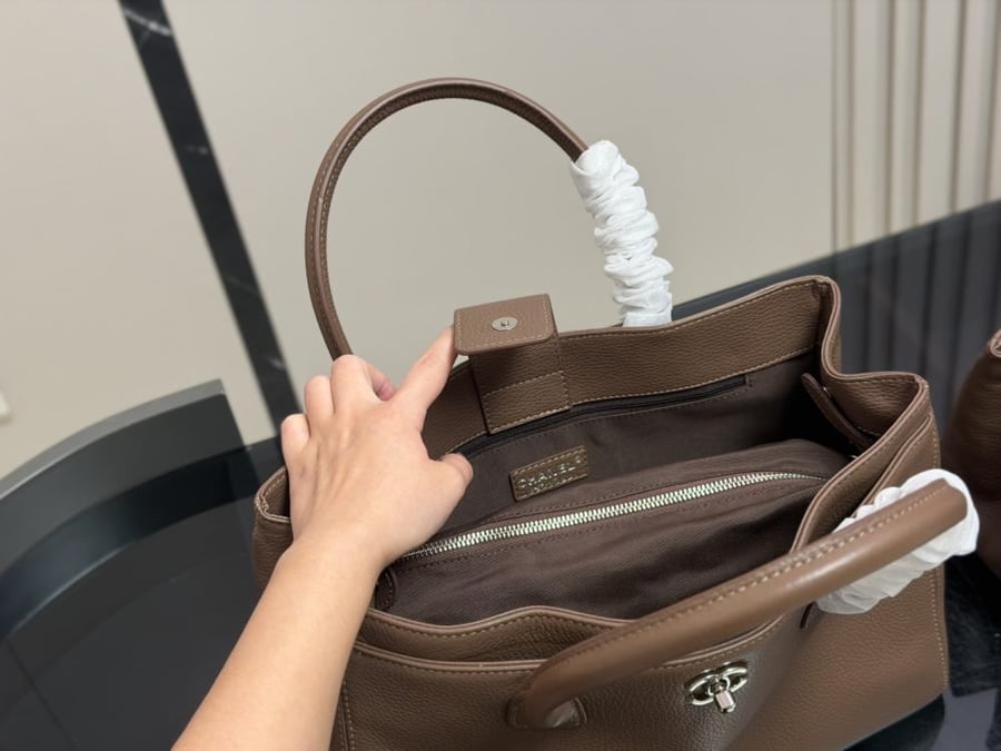 Chanel cerf tote bag