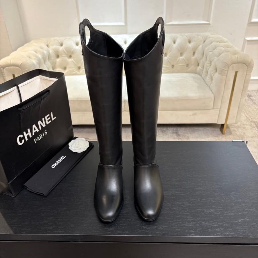بوت Chanel طويل