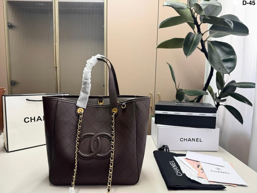 Chanel shopping bag
