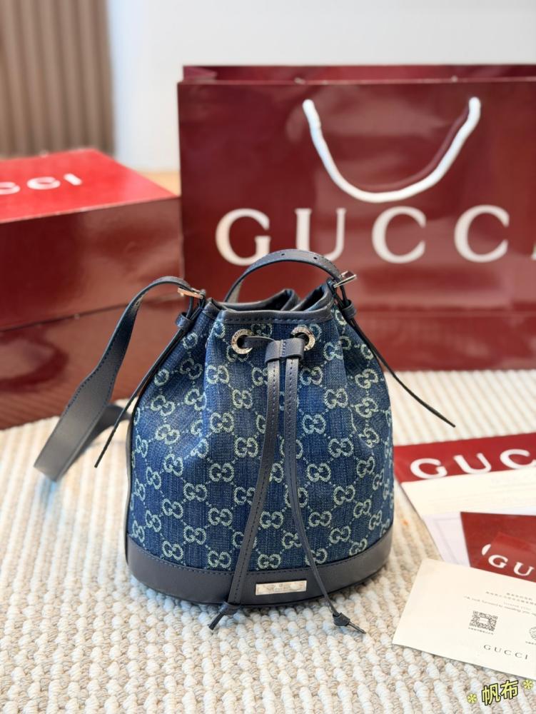 Gucci Bag - blue