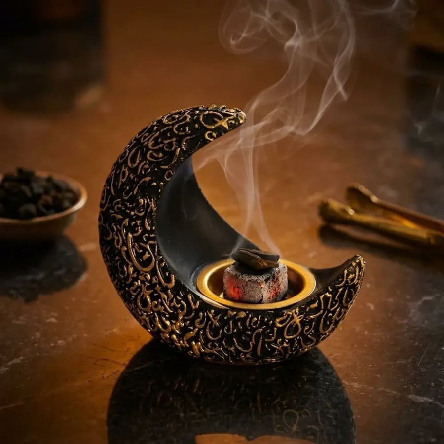مبخرة سيراميك بتصميم هلال أنيق