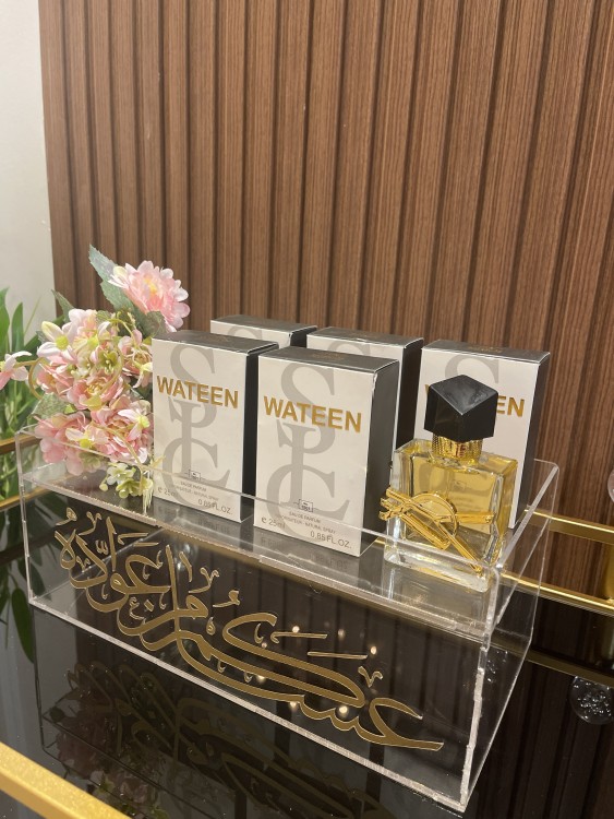 صندوق بمجموعة عطور