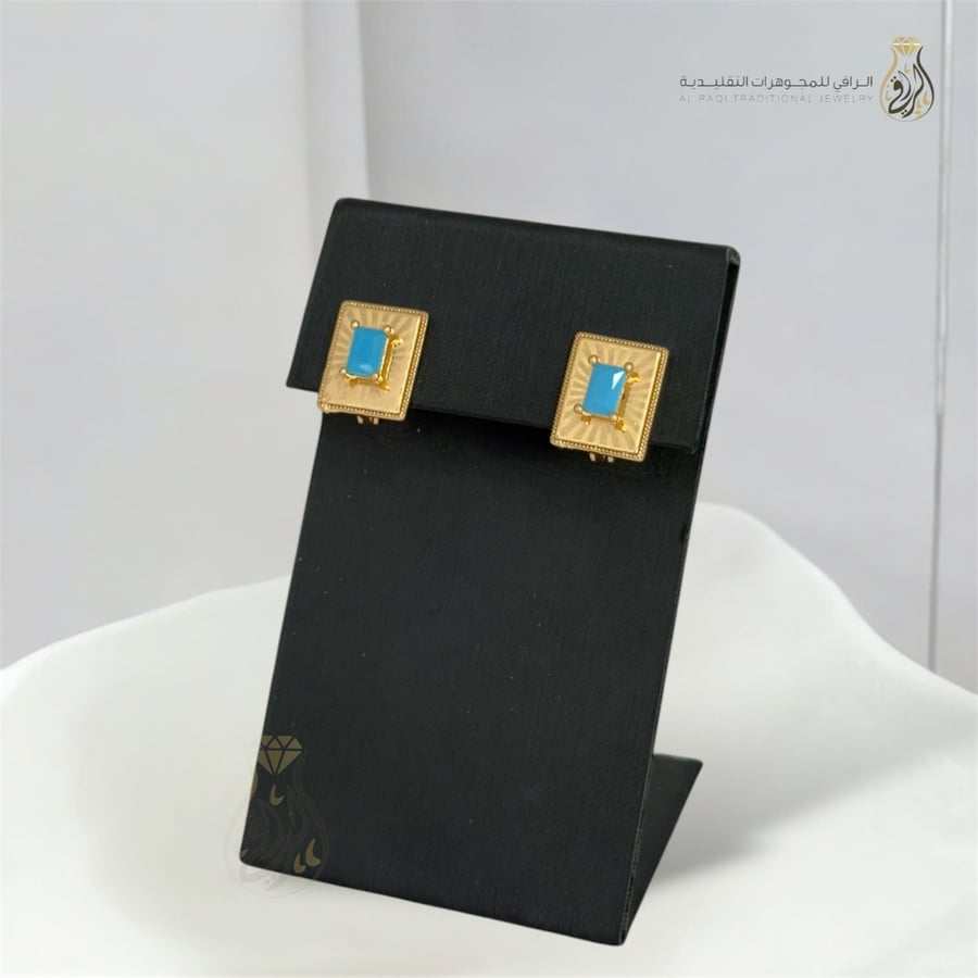 أقراط مربعة ذهبية