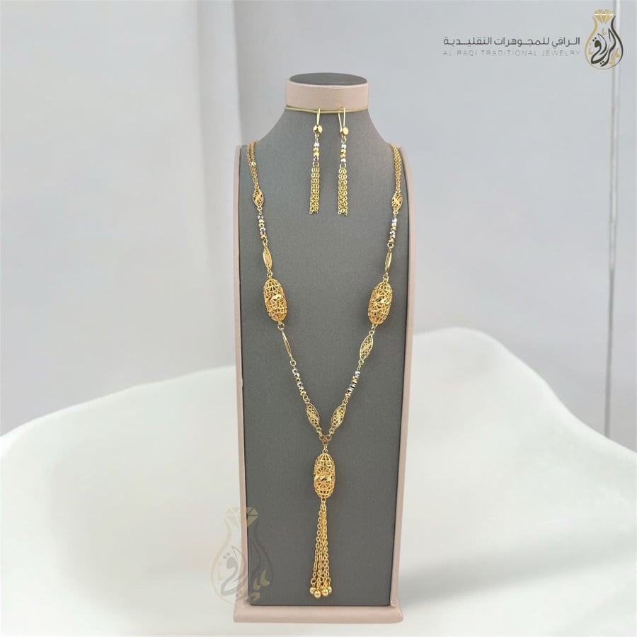 طقم عقد وأقراط تراثي بديل الذهب بتصميم شرقي فاخر