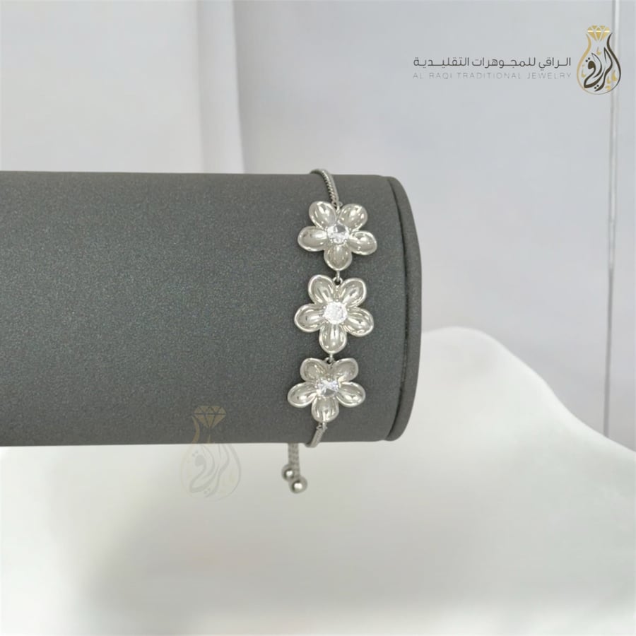 Luxury floral design pull bracelets