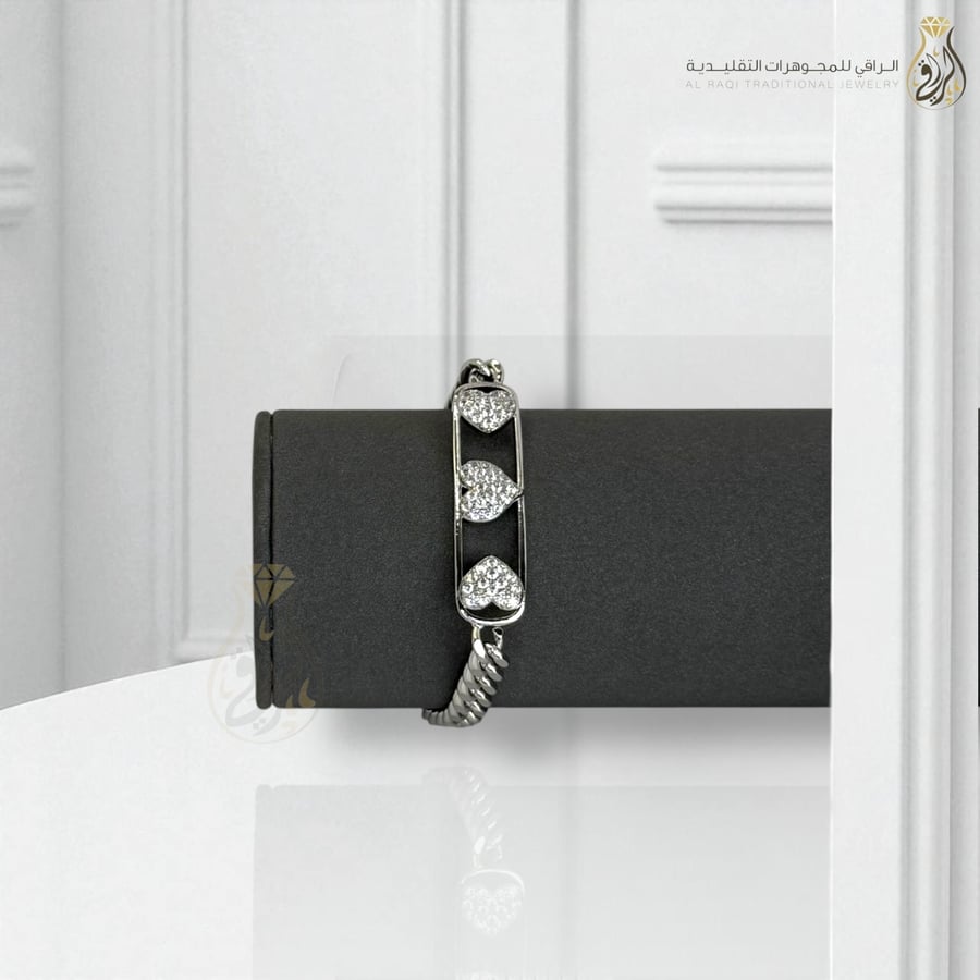 Triple heart bracelet with zircon