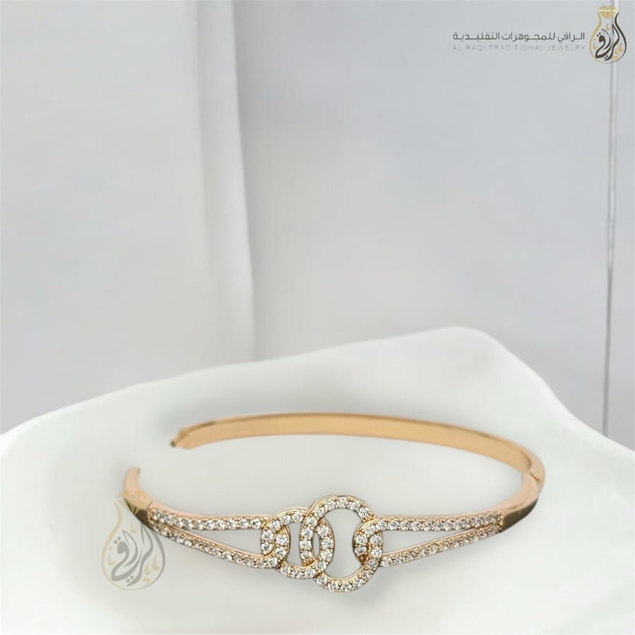 Gold alternative bracelet, elegant rings