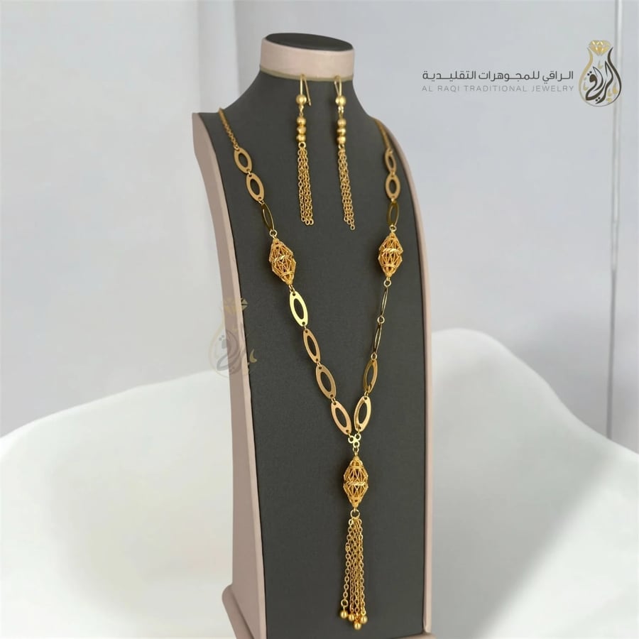 عقد الجواهر الفاخرة