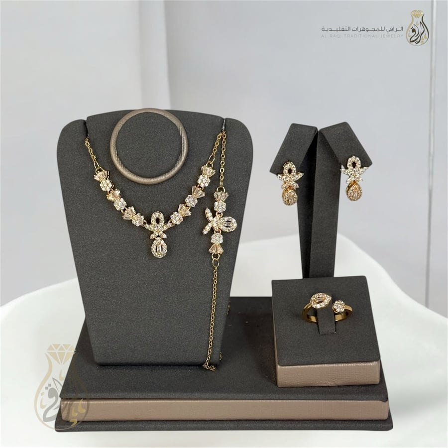 طقم زهرة البريق