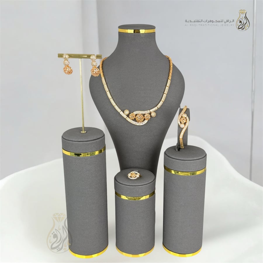 طقم وردة السمو الفاخر