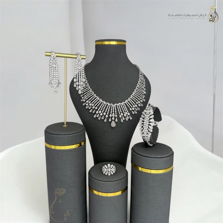 طقم سهرات فاخر