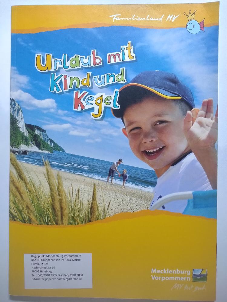 Urlaub mit Kind und Kegel كتالوج سياحي باللغة الالمانية