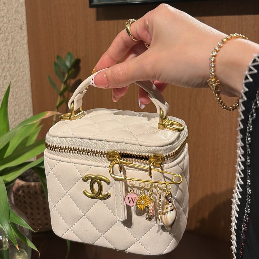 شنطة Chanel (beige)