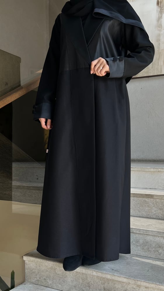 عباية لمسة