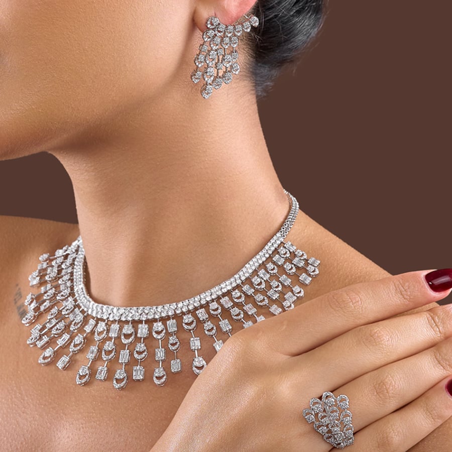 طقم ذهب ابيض و الماس عيار18