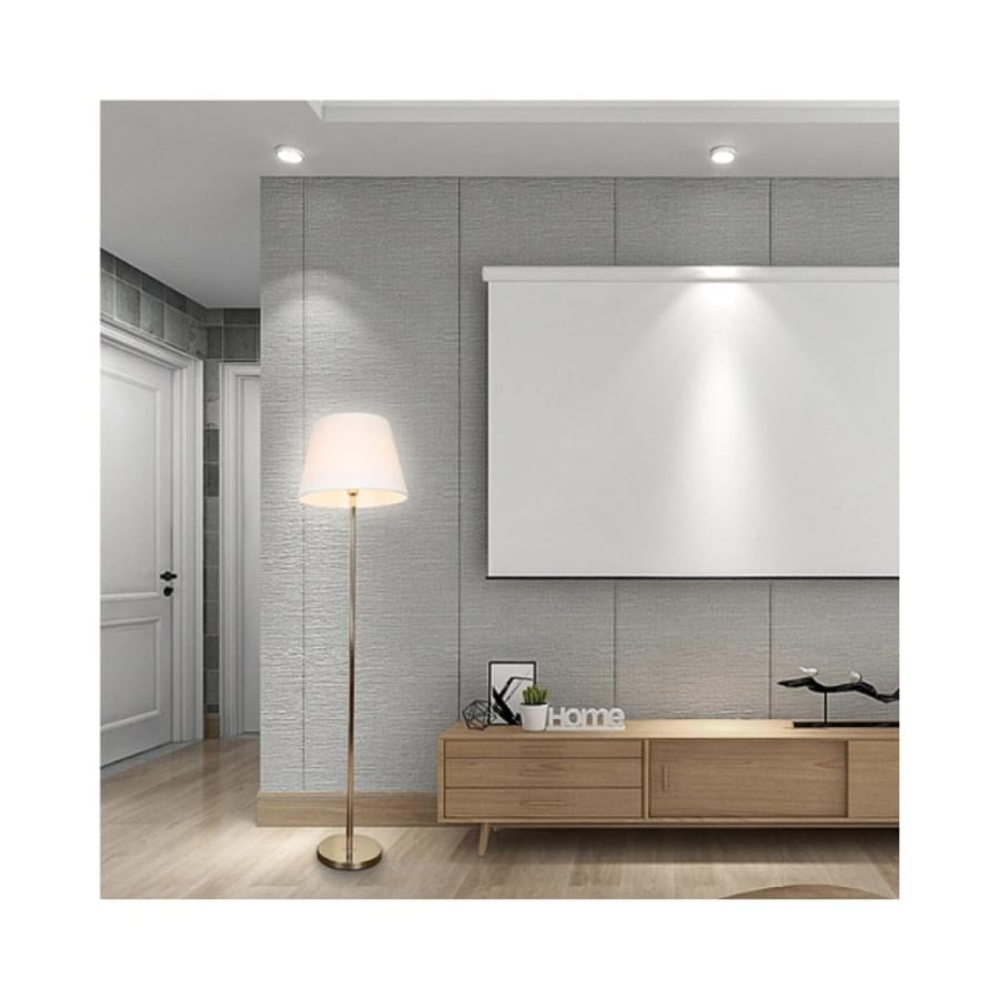 Golden floor lamp – meticulous and unique design
