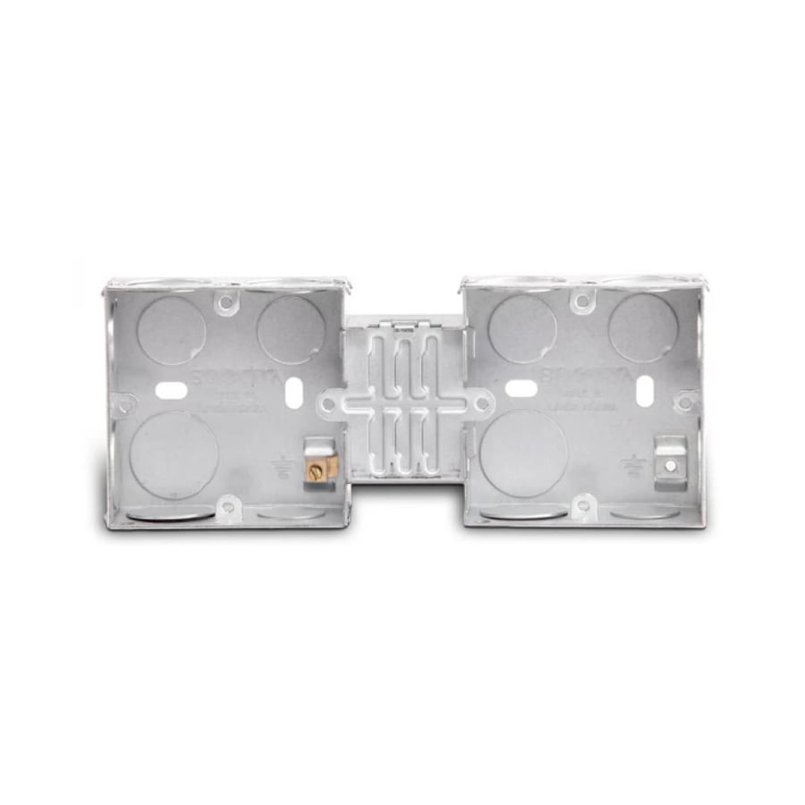 A double metal box from Alfanar, size 7×7 cm