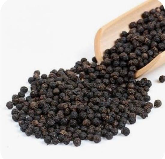 Black pepper whole