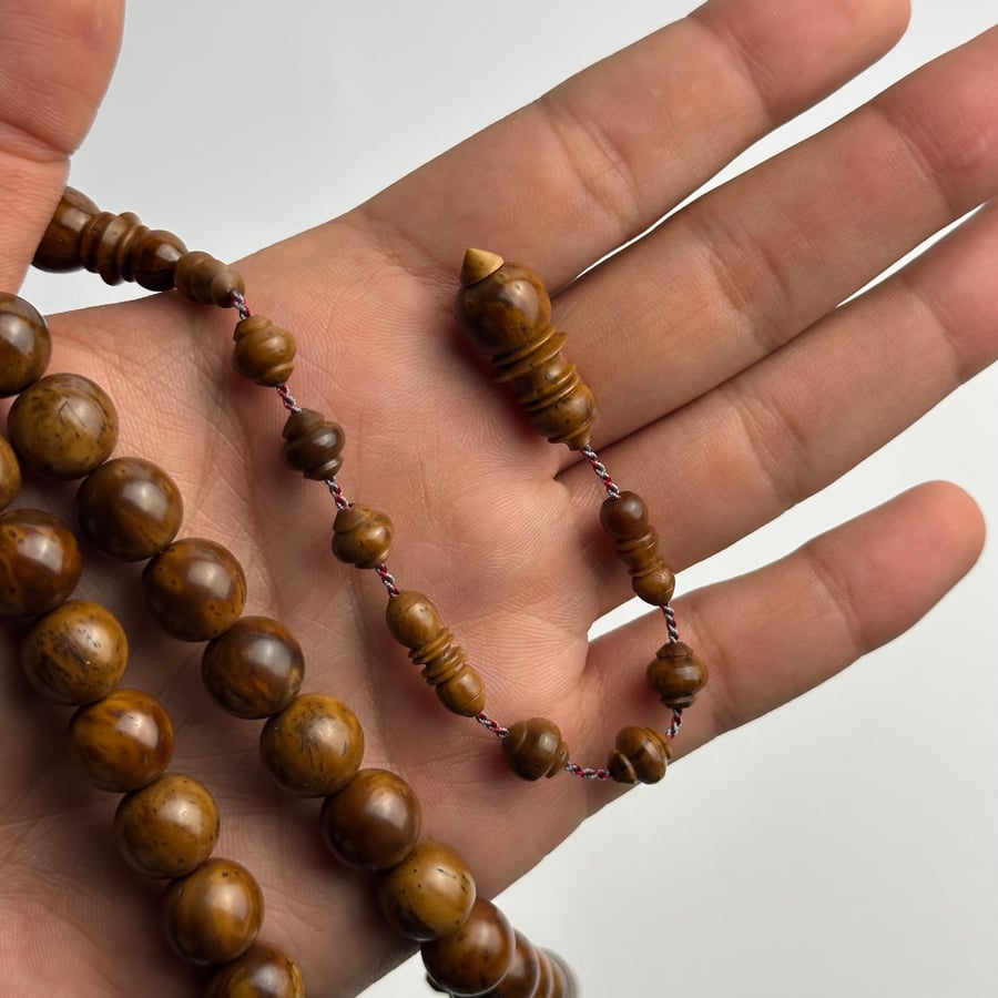 مسباح كوك طبيعي (45 خرزة) –  تمليكة ستات خراطة سوبر فاخرة  بخيط مبروم