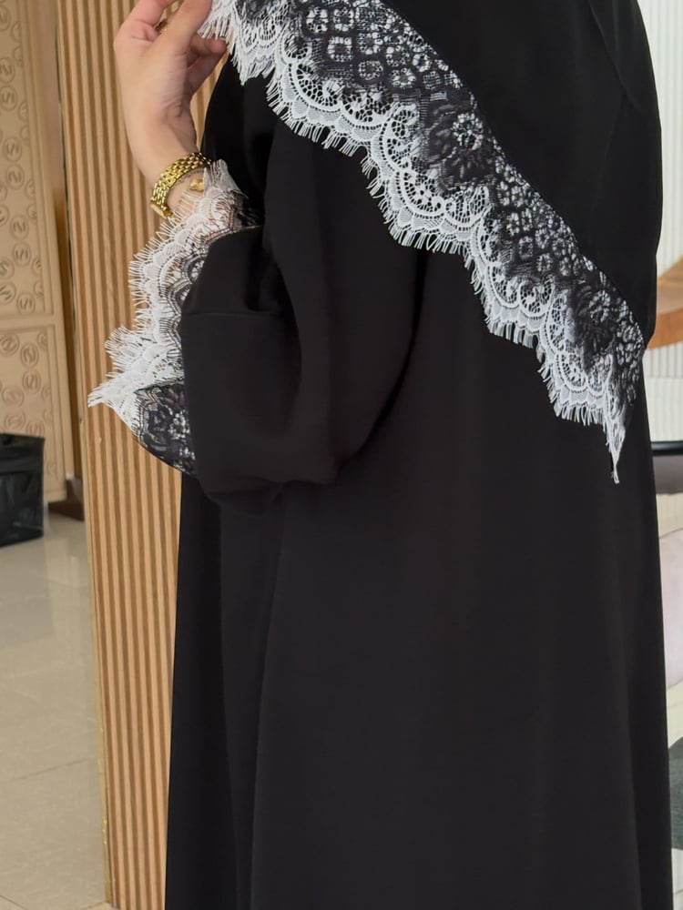 عباية لافينيا