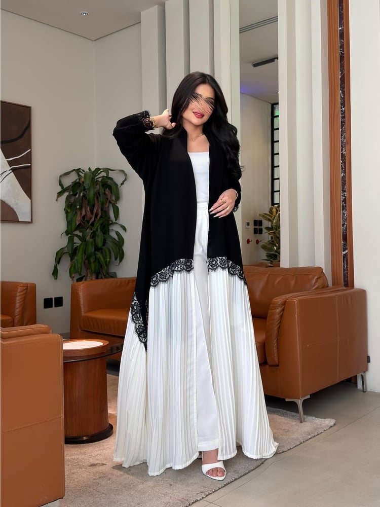 عباية لمسة رموش