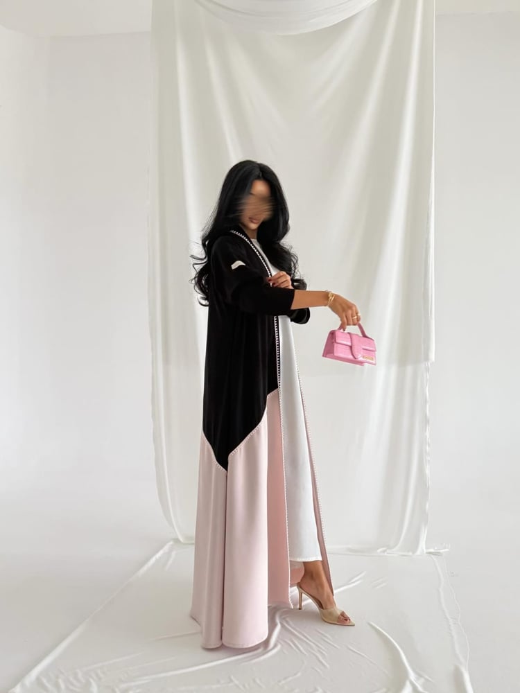 عباية ورد كوبرا