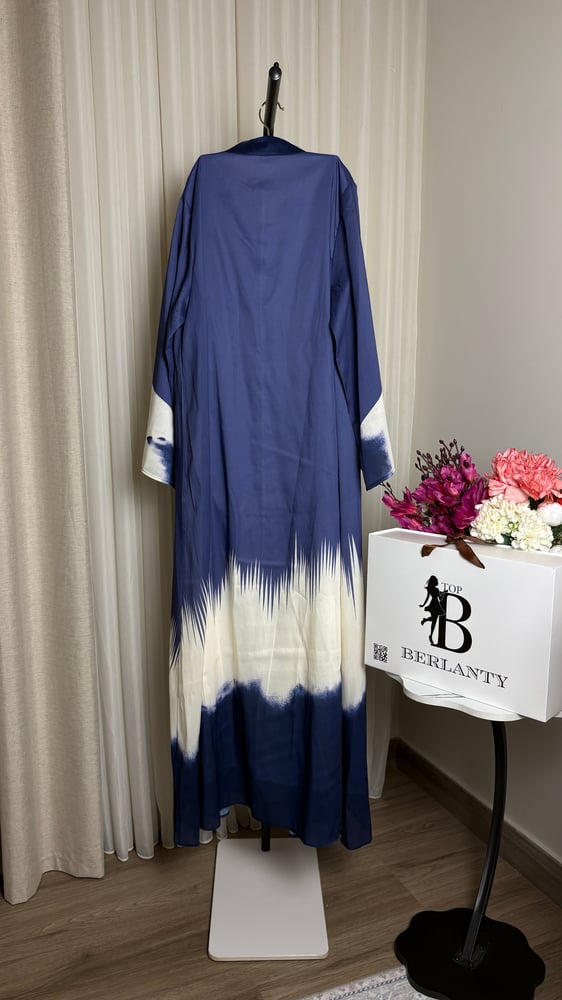 Orchid royal jalabiya – the luxury of hand embroidery
