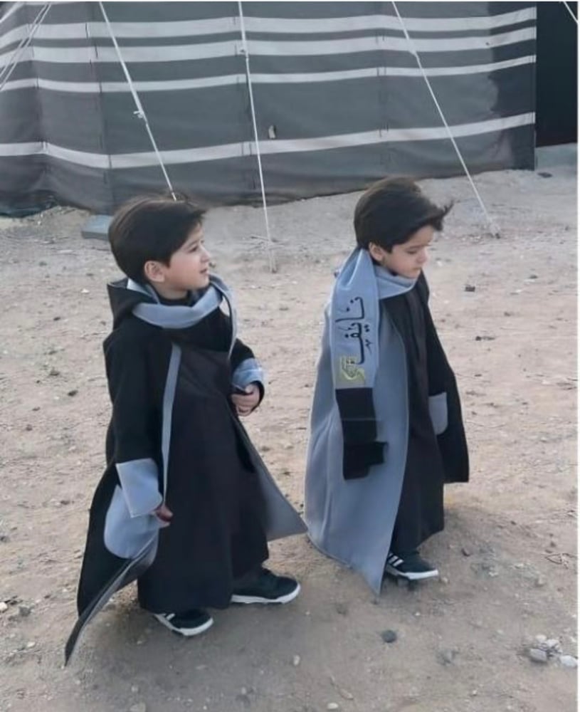 فروة ولادي دبل فيس باللون الرصاصي مع الاسود