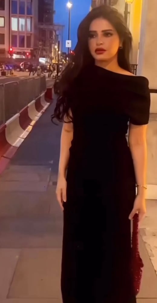 L67 dress
