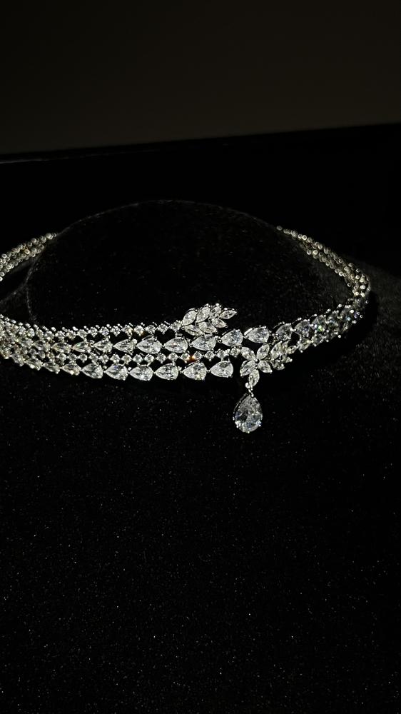 High-class choker