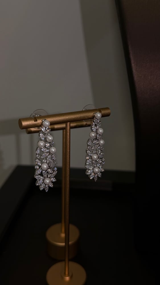Elegant pearl set