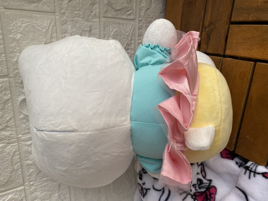 Habloo Kitty doll